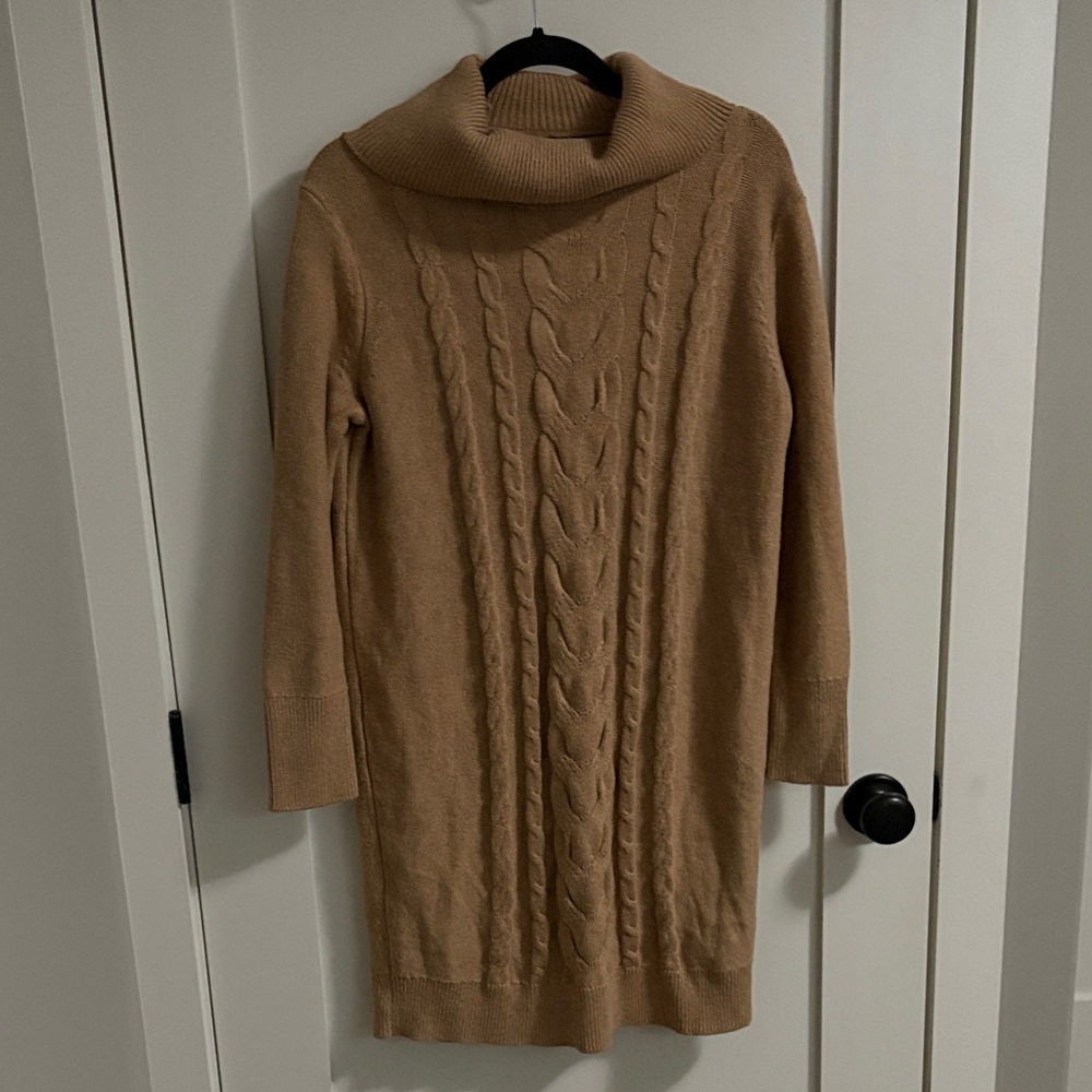 Cozy banana republic Tan Cable Knit Sweater dress size S